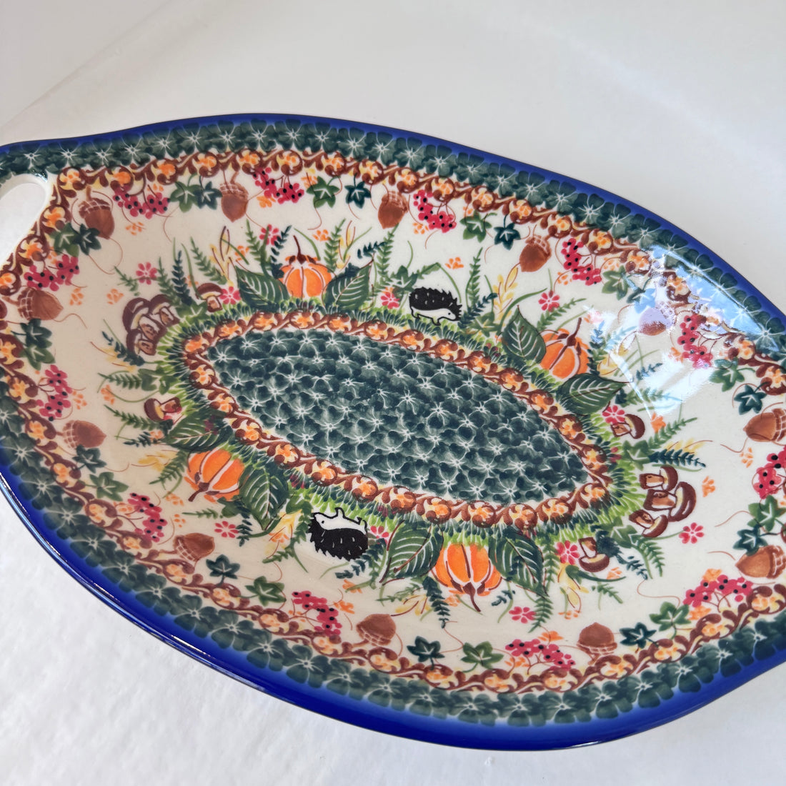 KALICH Henrick Oval Bread Platter w/ Handles
