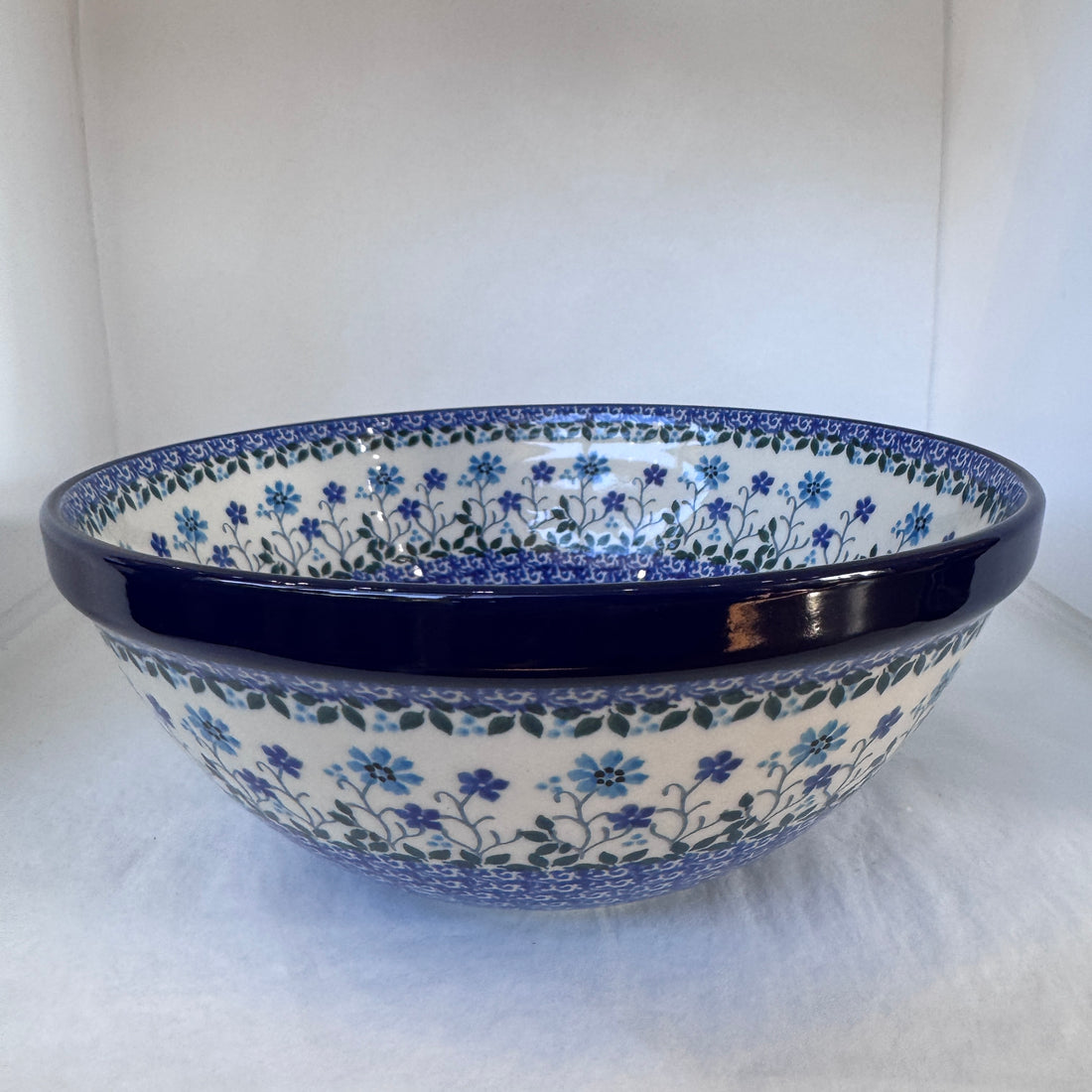 Georgia Blue Nesting Bowl 9"