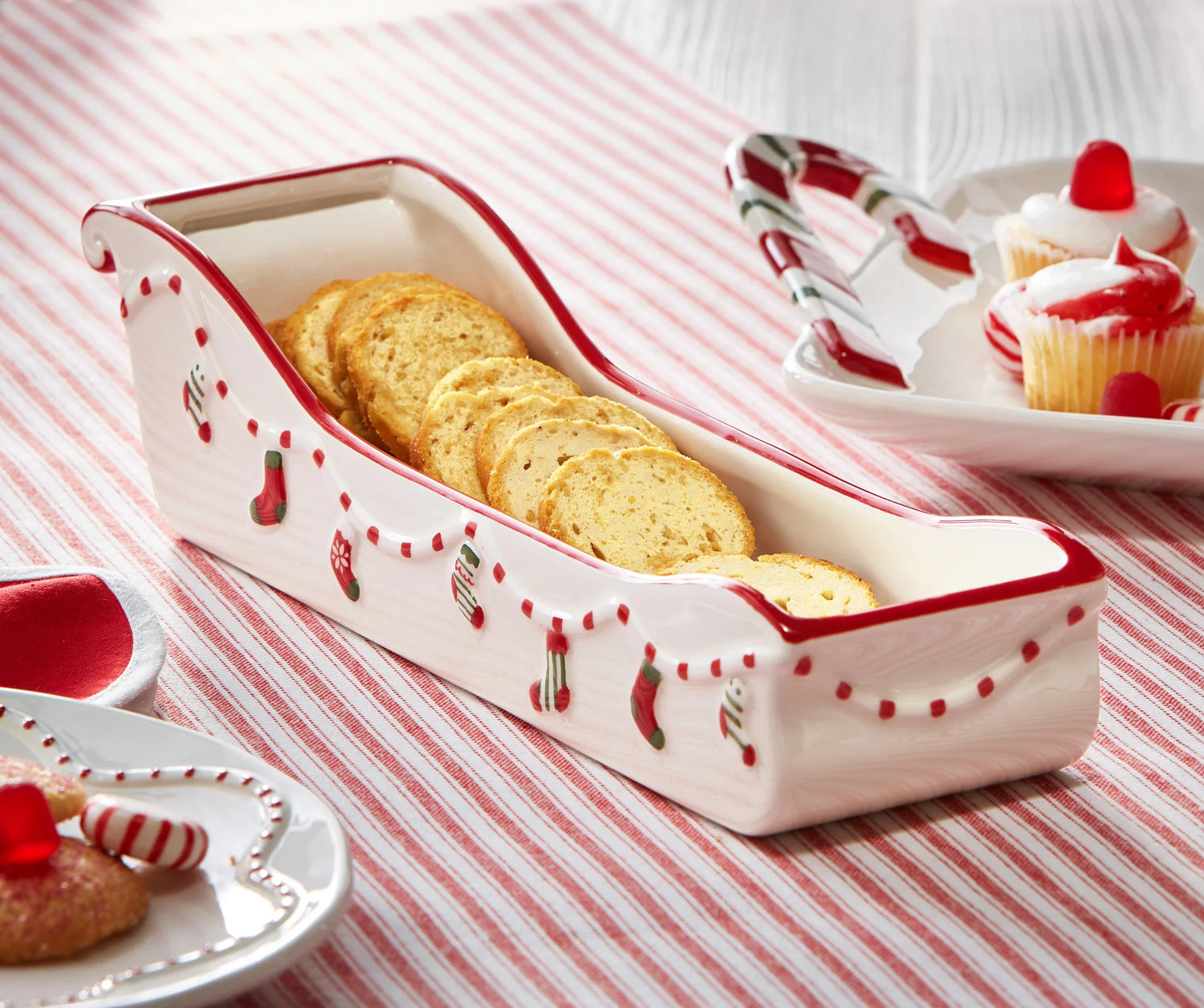 Holiday Cheer Cracker Dish