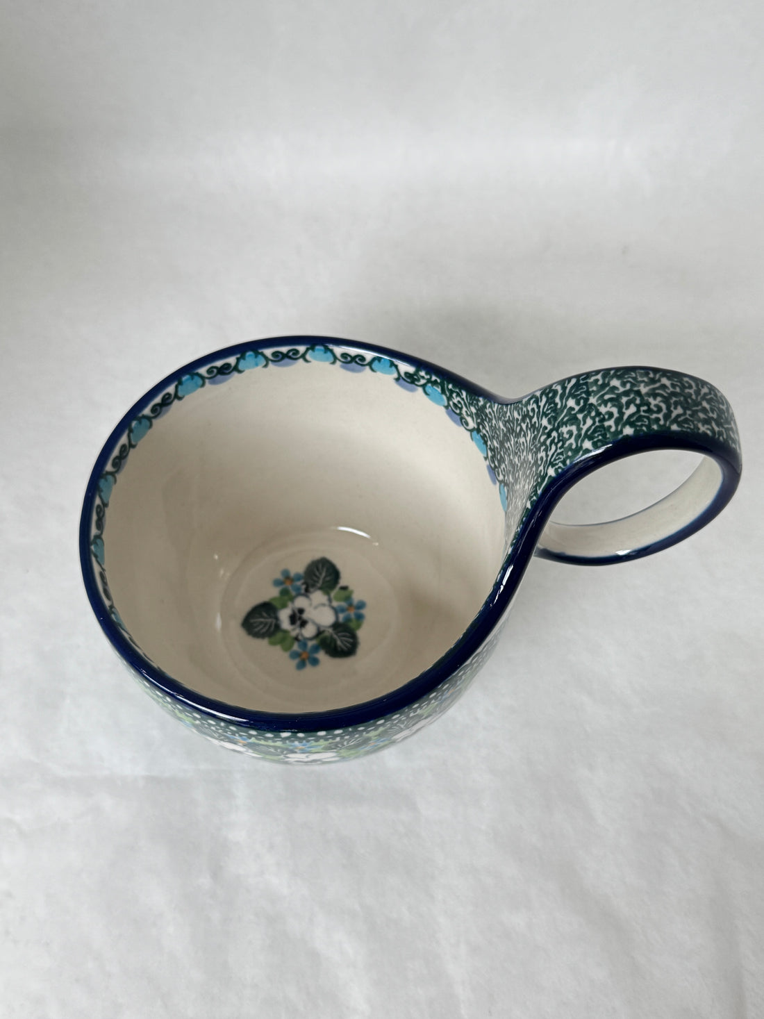 U4795 Bowl w/Loop Handle