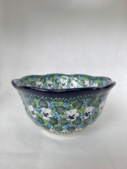 U4795 Ruffle Edge Bowl 6"