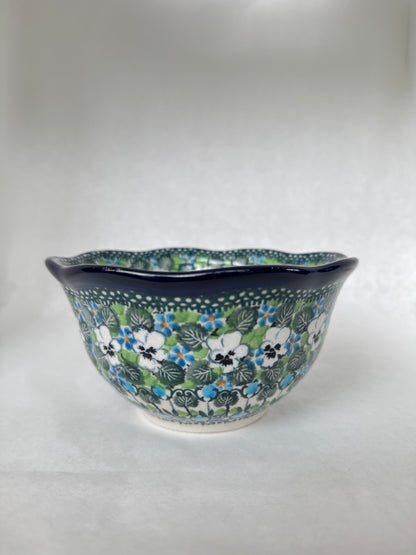 U4795 Ruffle Edge Bowl 6"