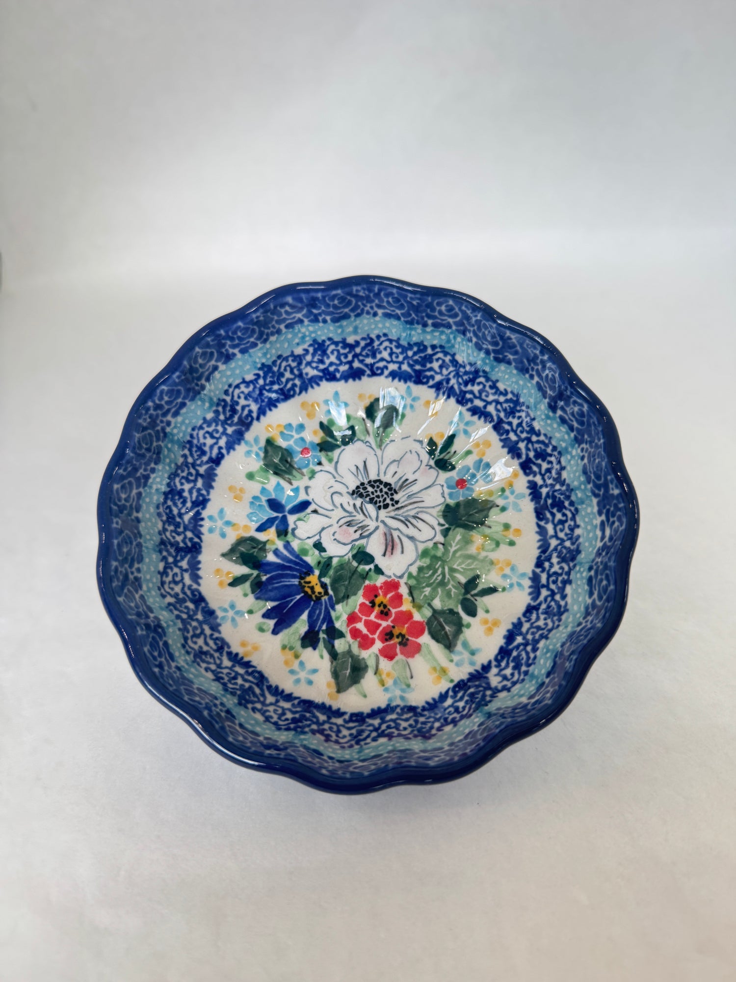 U5156 Scalloped Bowl 4.5"