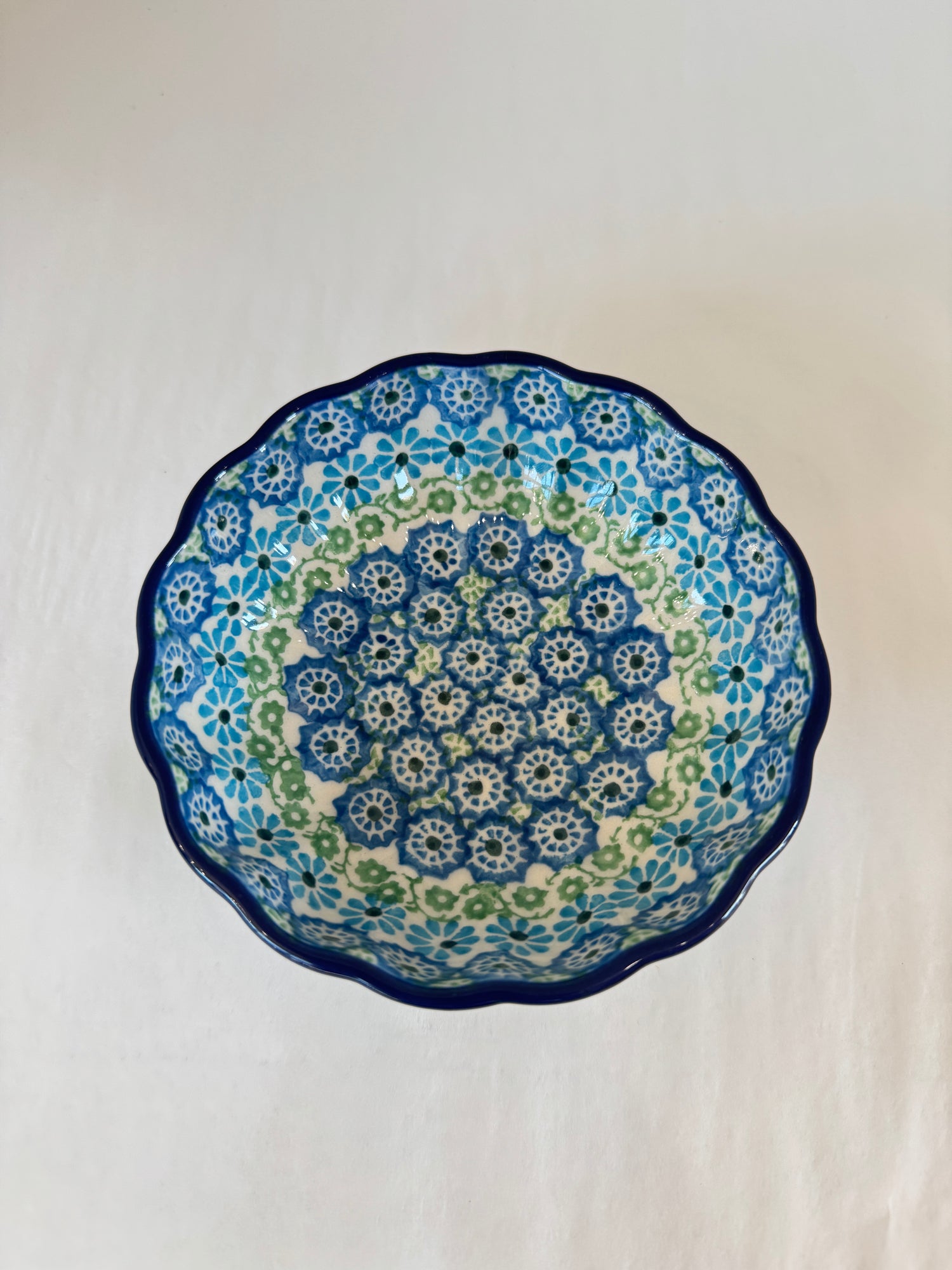 Sea Glass Scalloped Bowl 4.5"