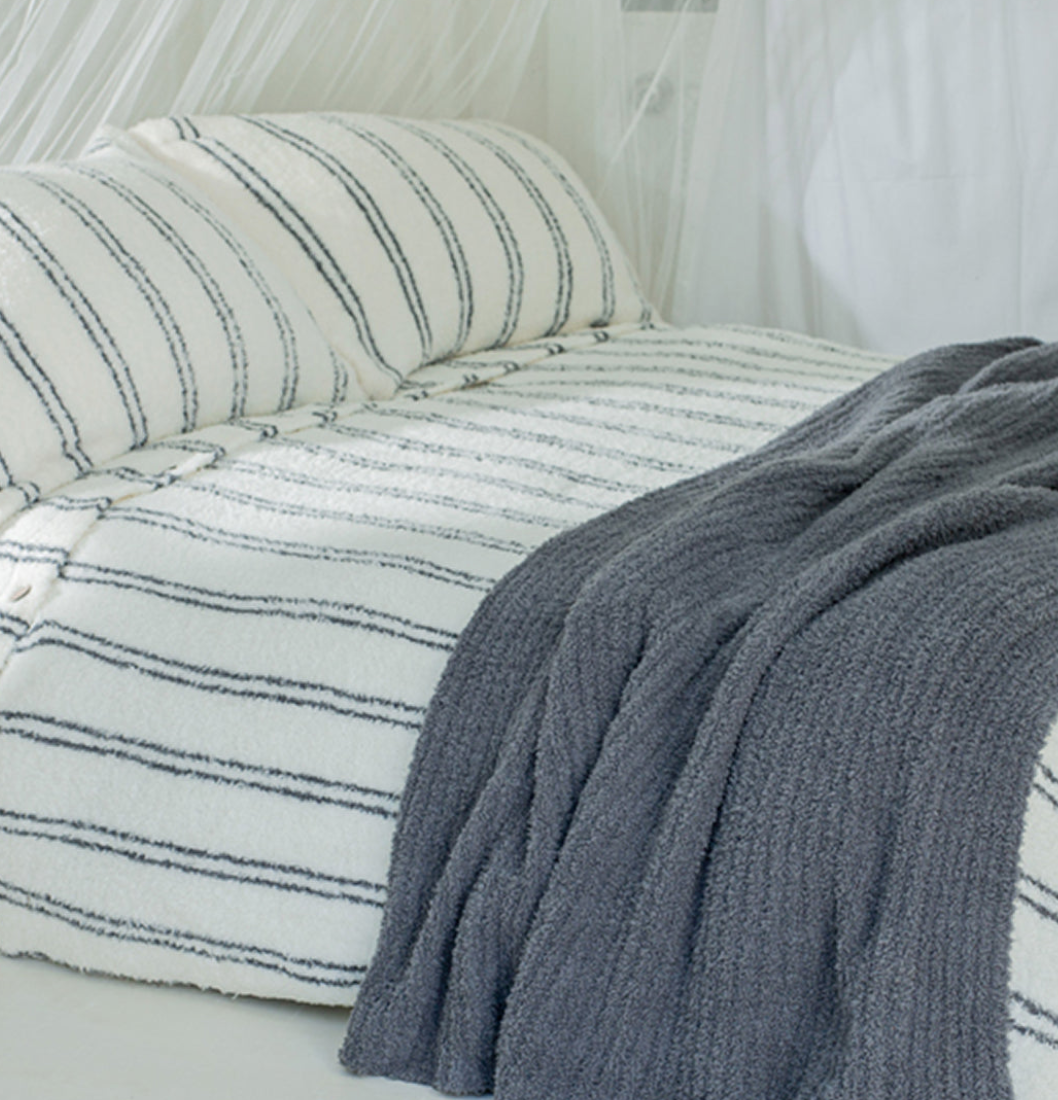 Barefoot Dreams- Ribbed Blanket- Graphite