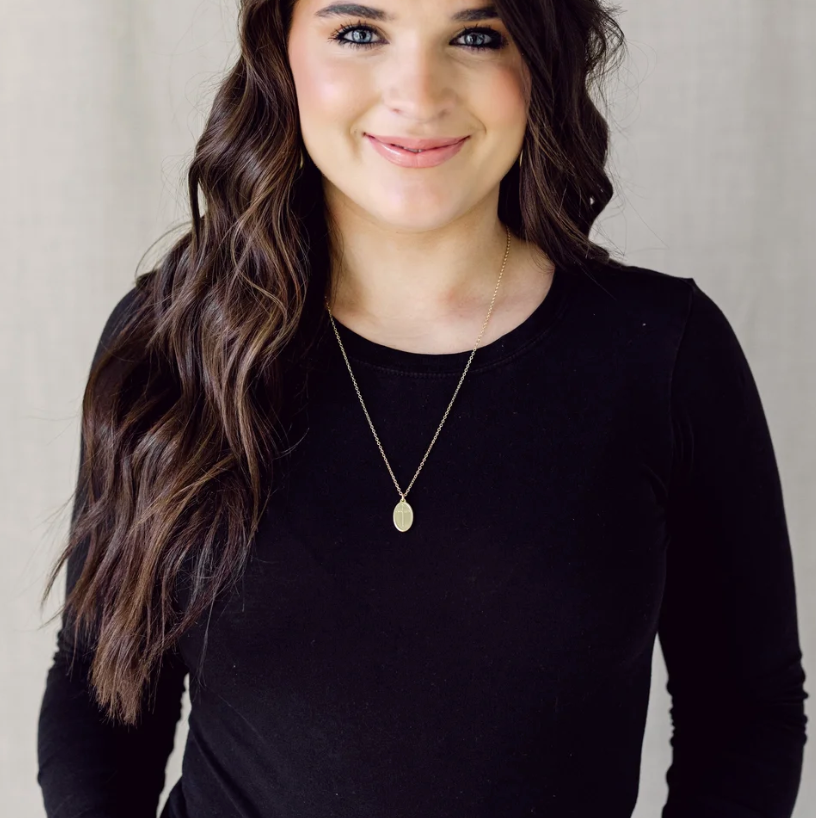 Petite Pendant- Romans 5:8