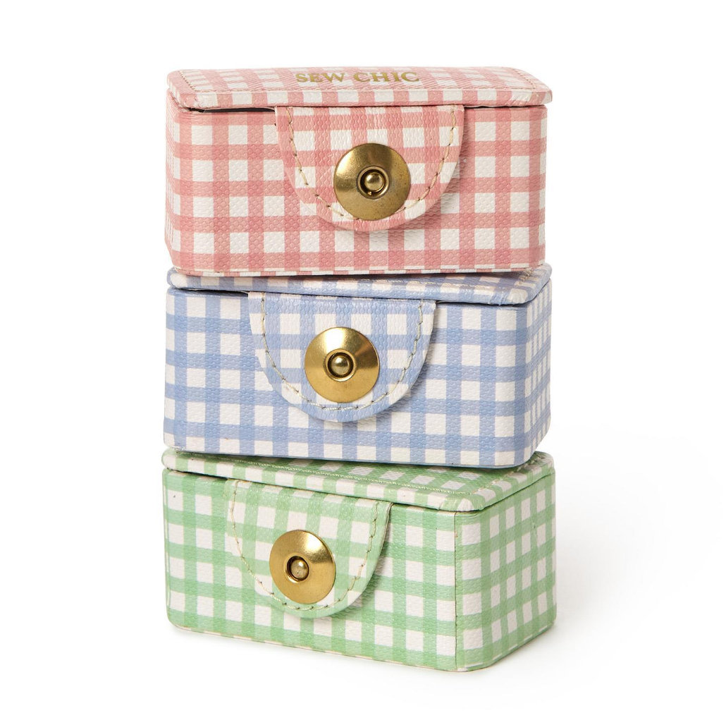 Sew Chic Gingham Sewing Kit