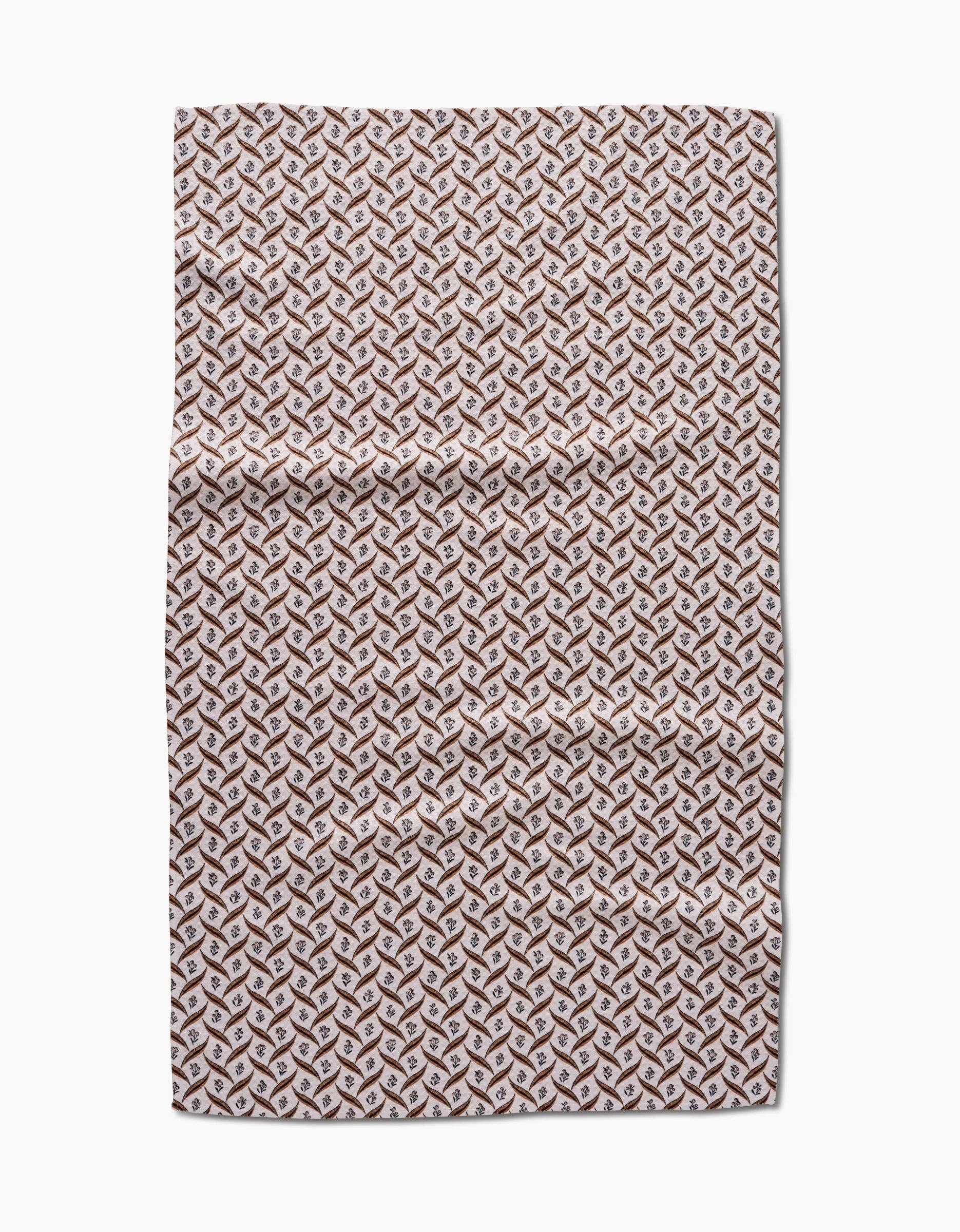 Geometry - Plated Fall Berry Natural