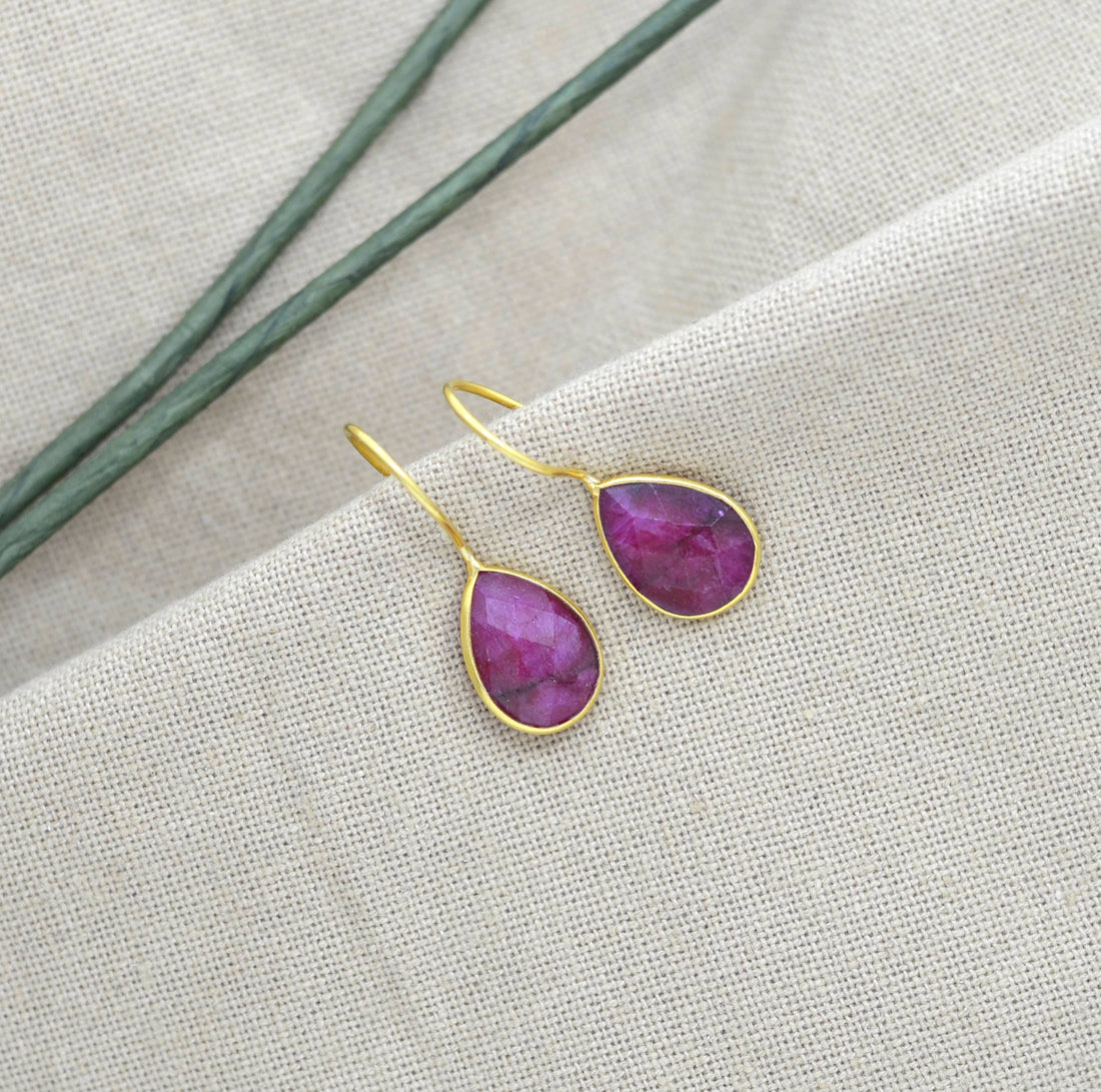 Teardrop Gemstone Earring Gold Silver 925 - Red Sillimanite