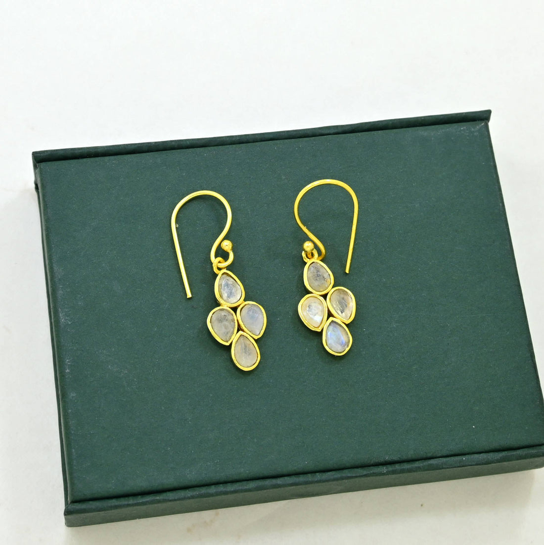 Alison Earring Gold Plated - Rainbow Moonstone