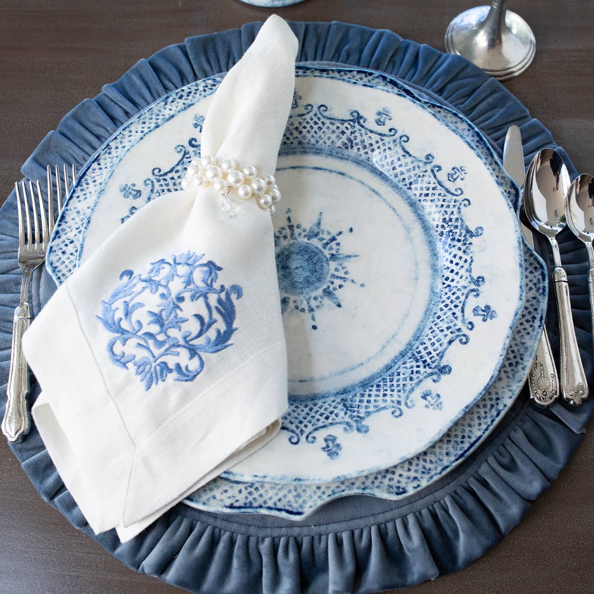 Round Ruffle Velvet Placemat