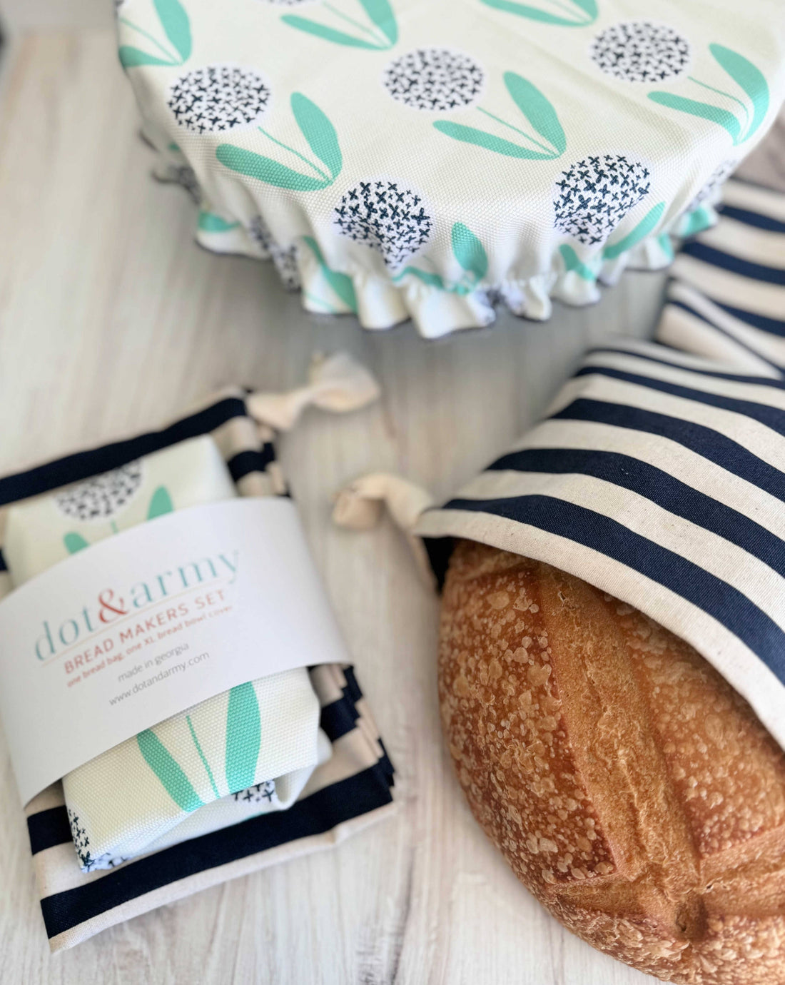 Dandelion Stripe Bread Makers Set