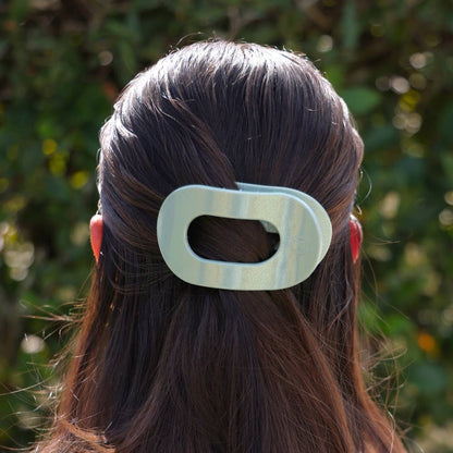 TELETIES - Flat Round Hair Clip | Medium | Dew Drop