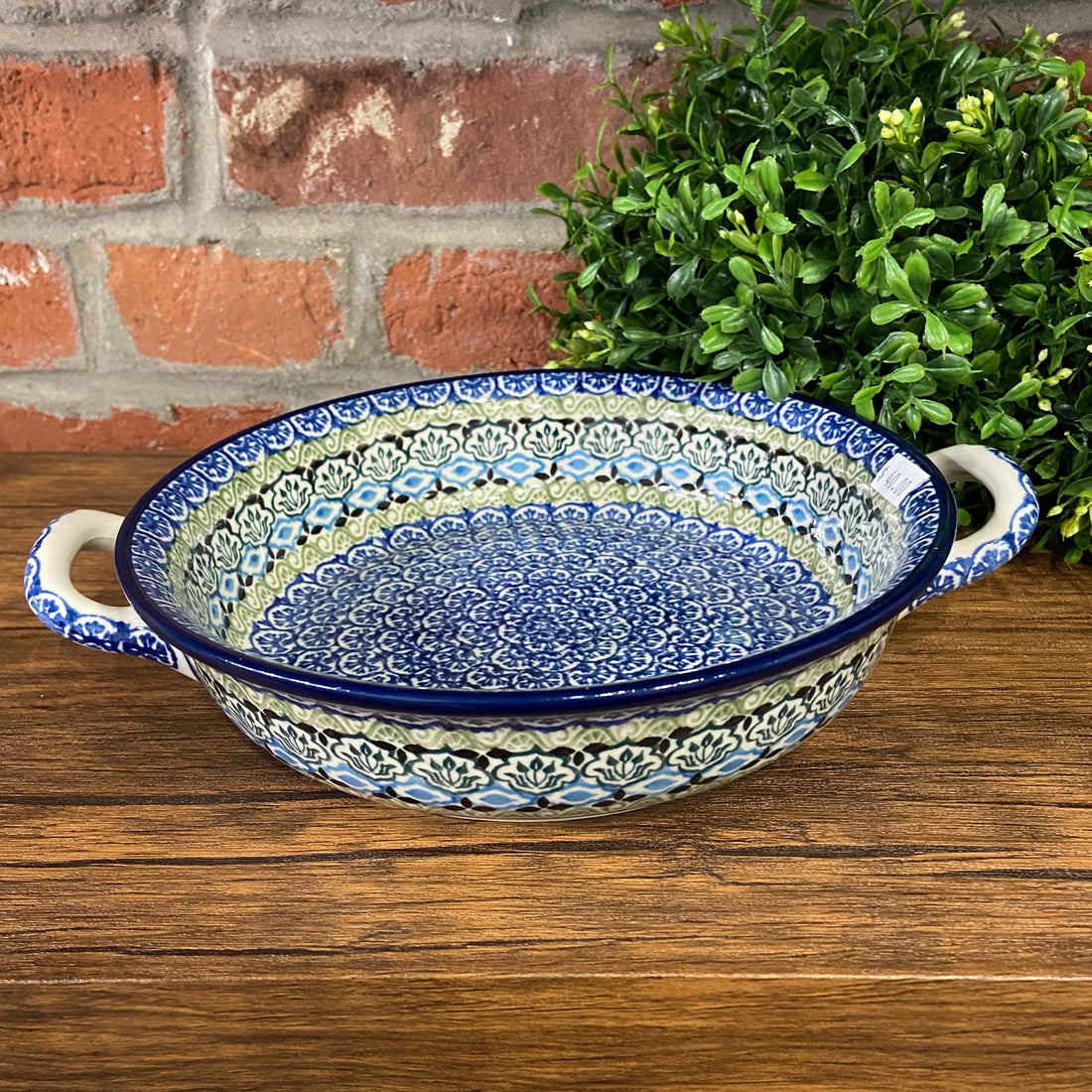 Tranquility Round Baker w/Handles 8"