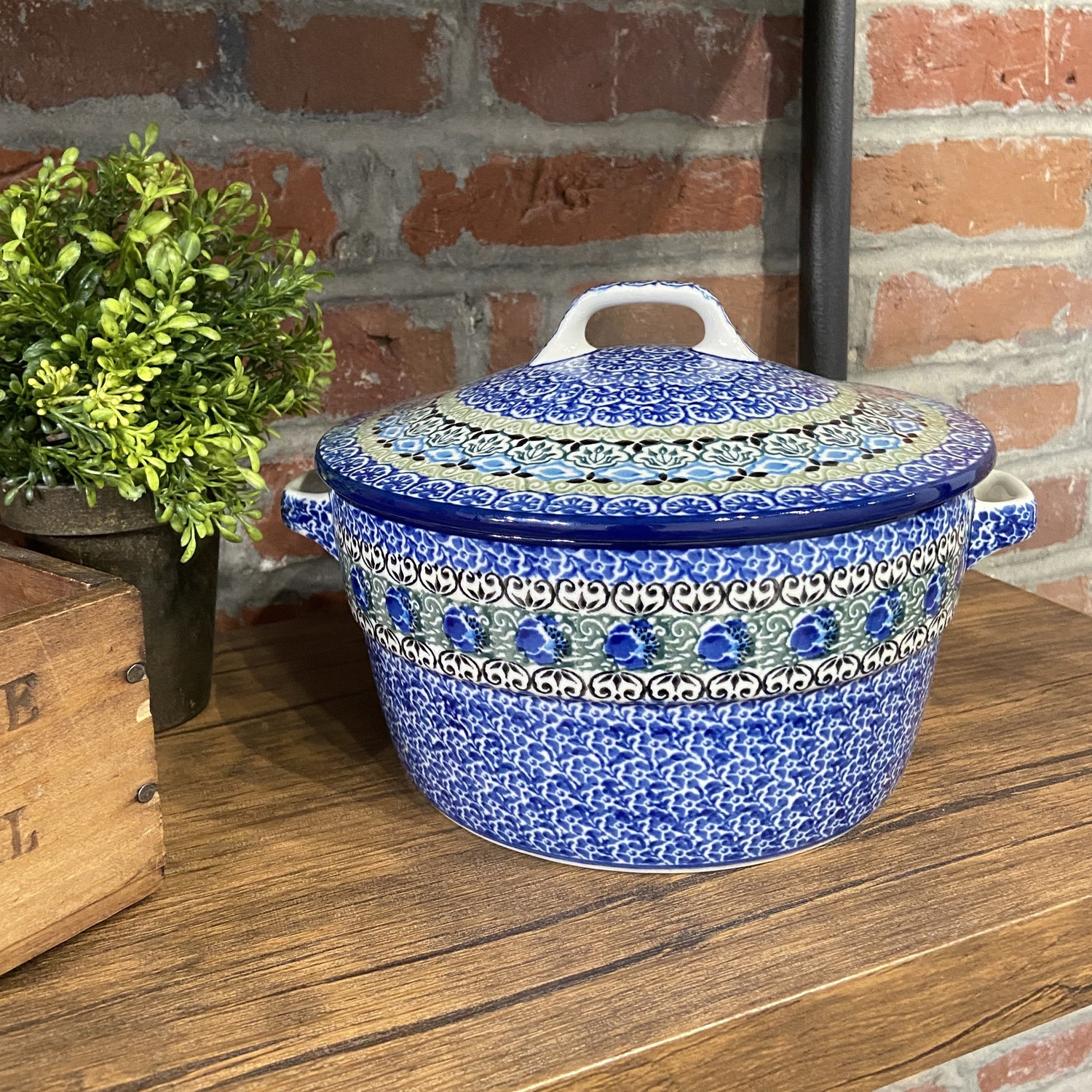 Peacock Feather Round Covered Casserole 2QT