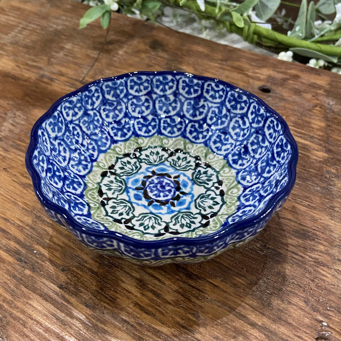 Tranquility Scalloped Bowl 4.5&quot;
