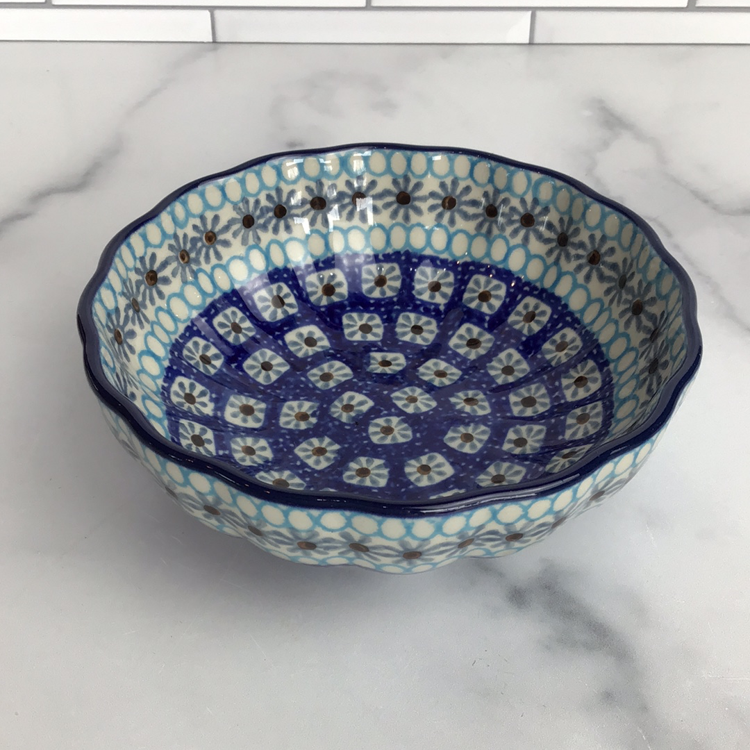 Frozen Scalloped Bowl 4.5&quot;