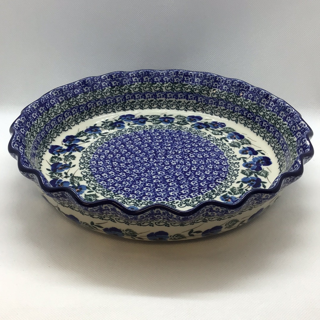 Winter Viola Fluted Pie Baker
