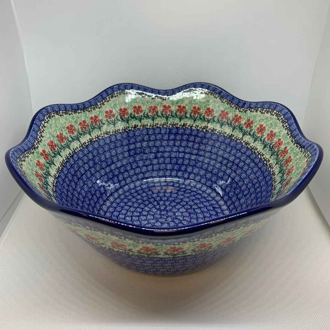 Red Daisies Wavy Edge Bowl 12&quot;
