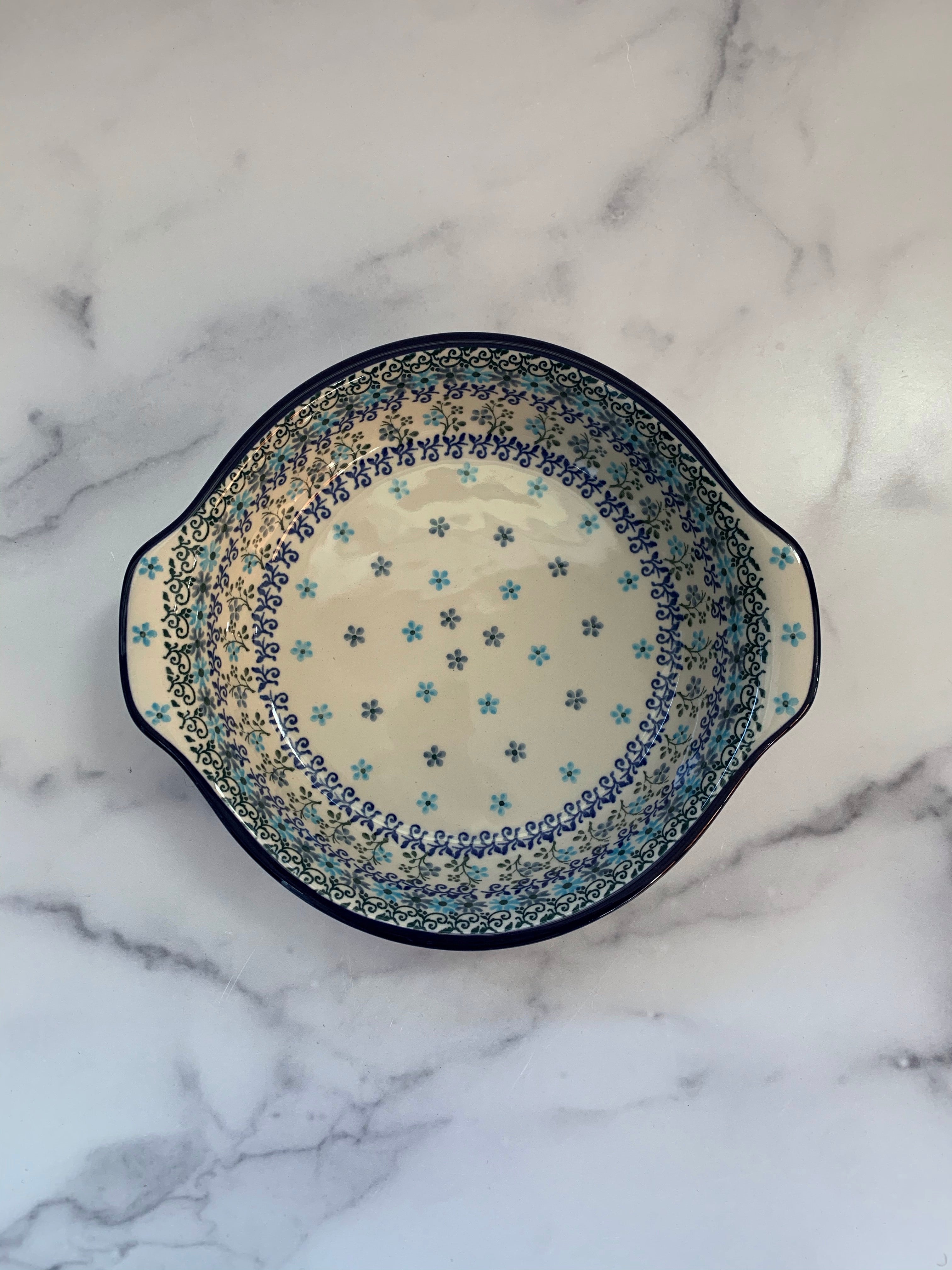 Icicle Round Baker w/ Grips 8&quot;