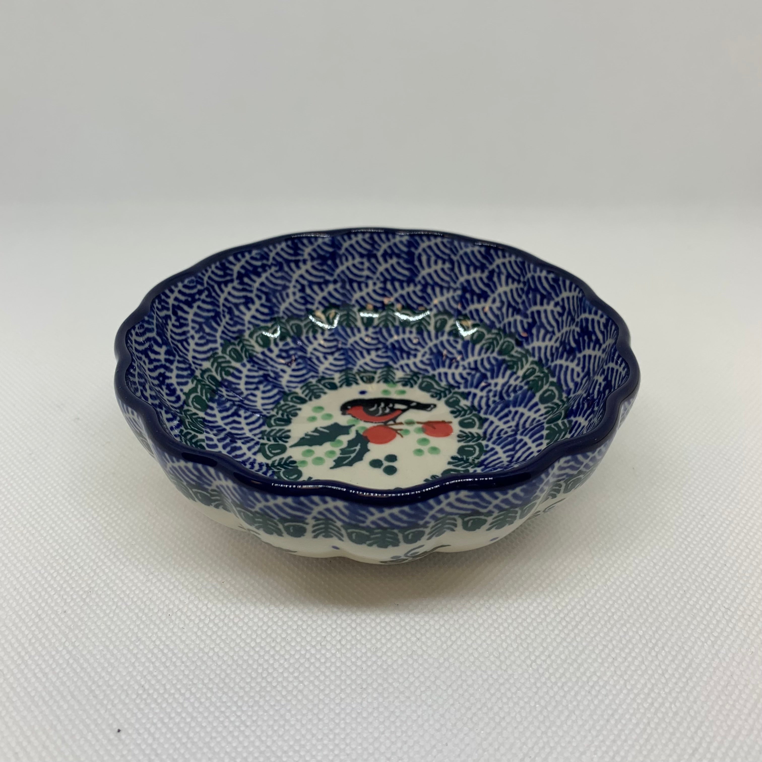 Snow Bird Scalloped Bowl 4.5&quot;